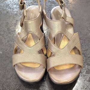 Naturalizer Gold Strappy Sandals with Comfort Footbed